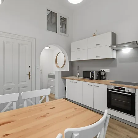 Prezidentský V Srdci Bratislavy *